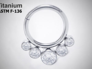Кольцо-кликер 1.2мм 5 Crystals из титана ASTM F-136