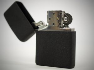 Зажигалка матовая бензиновая Black